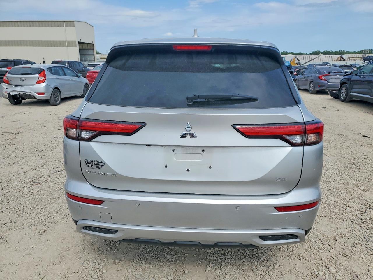 2023 Mitsubishi Outlander Se - Фото 6