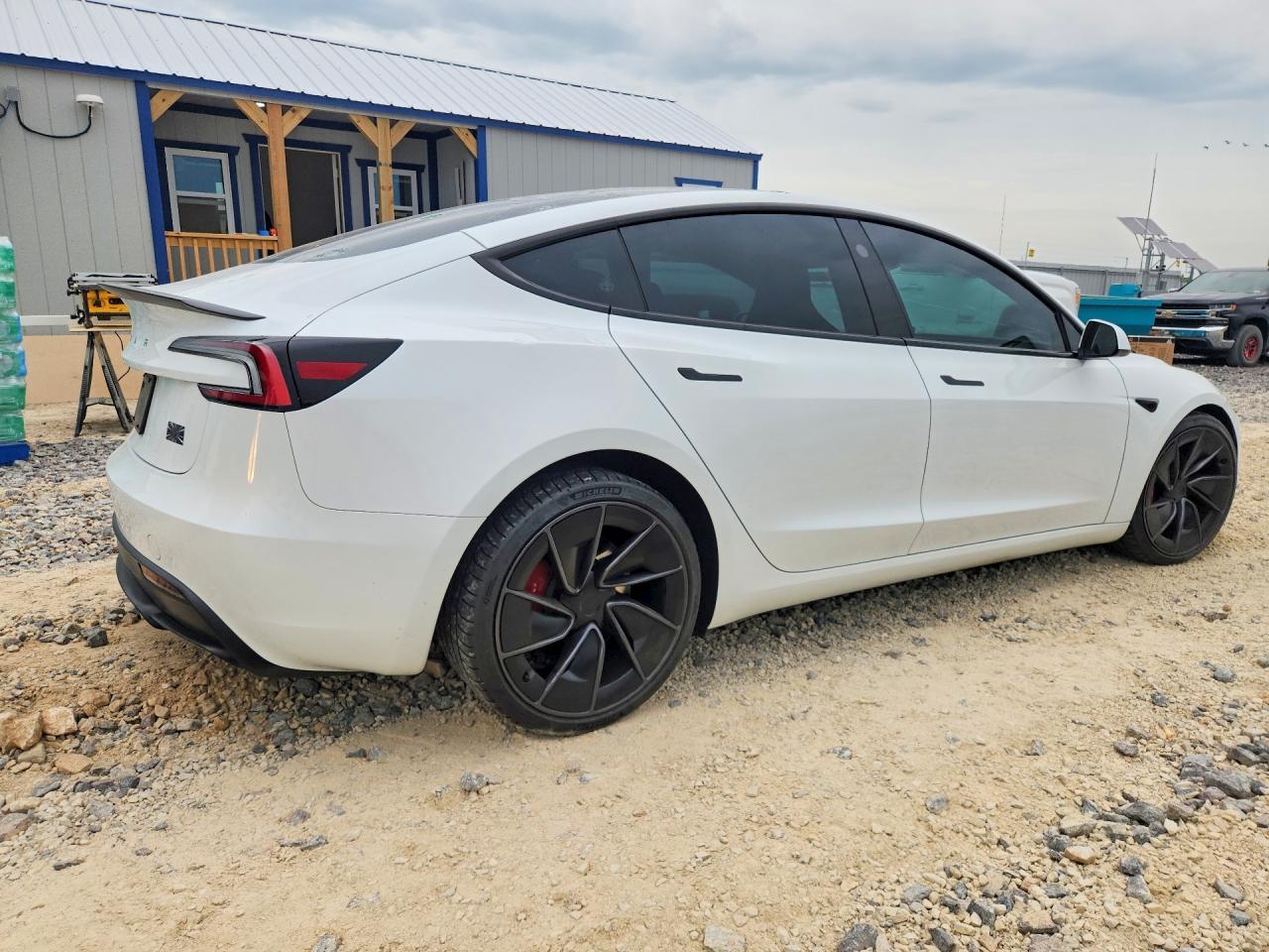 2024 Tesla Model 3 - Фото 3
