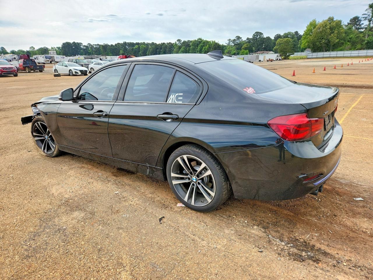 2018 BMW 330 Xi - Фото 2