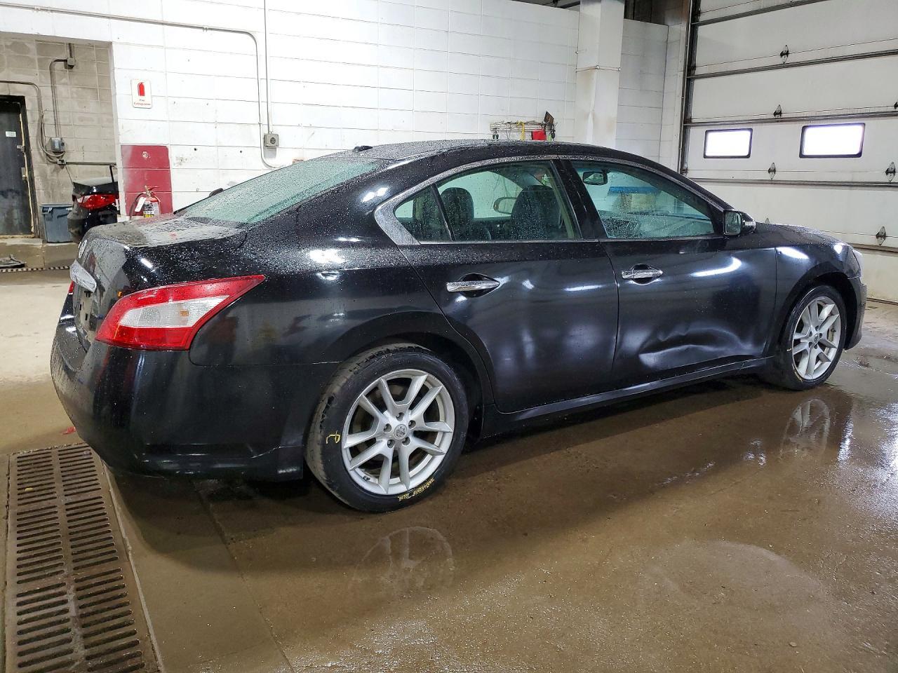 2011 Nissan Maxima 3.5 S - Фото 3