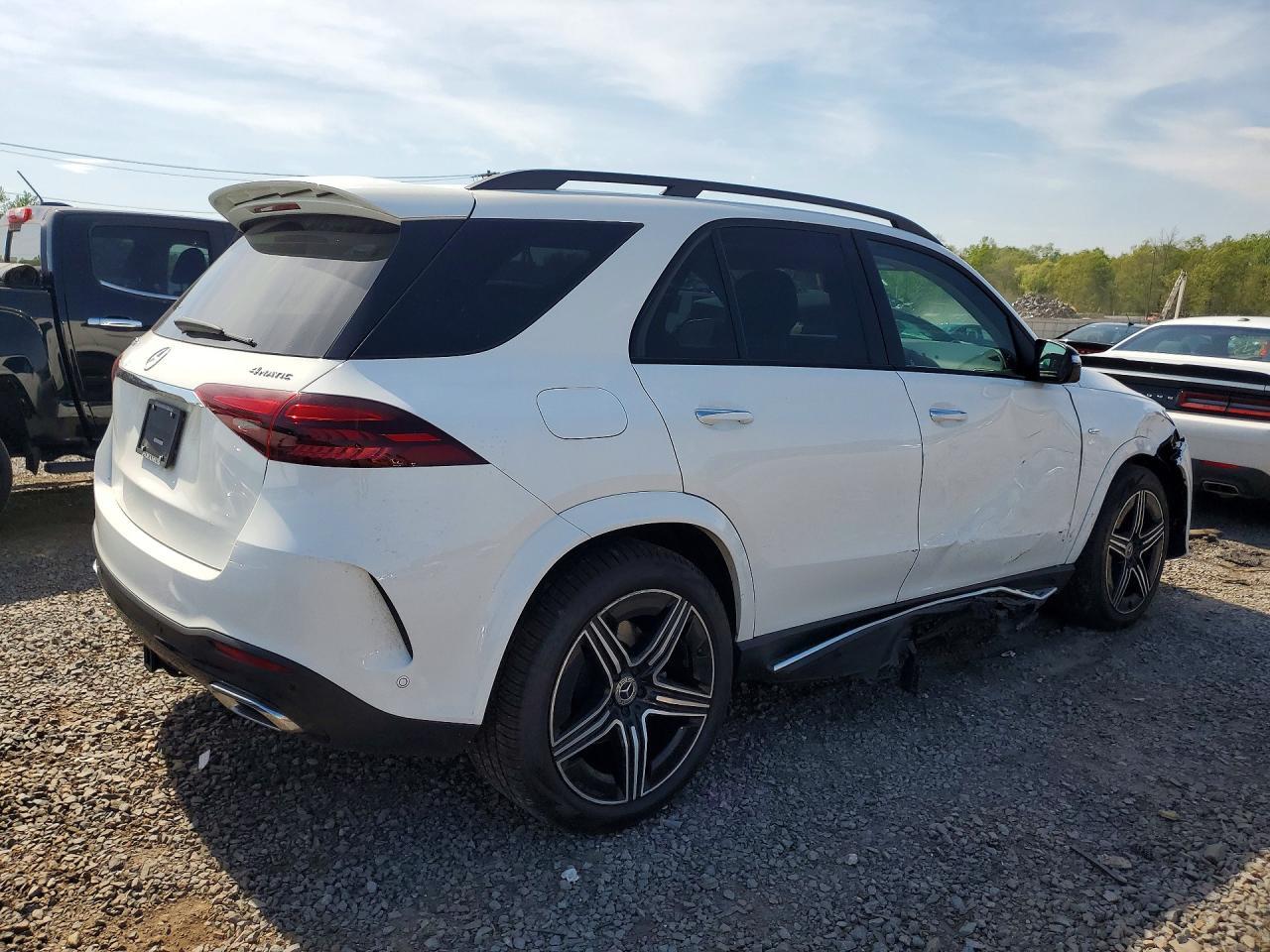 2025 Mercedes-Benz Gle 450E 4Matic - Image 3
