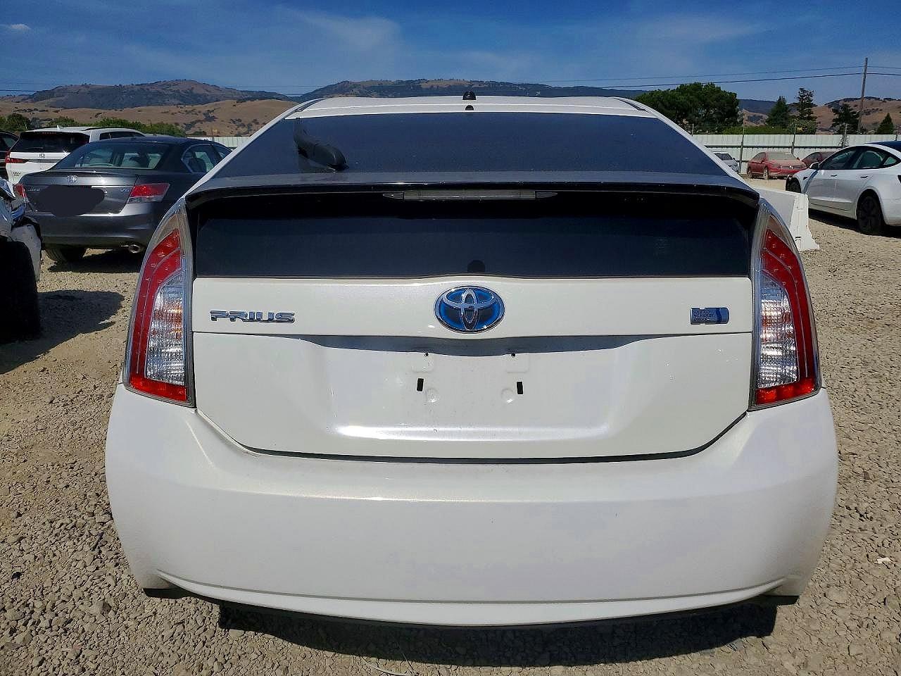 2013 Toyota Prius Two - Image 6