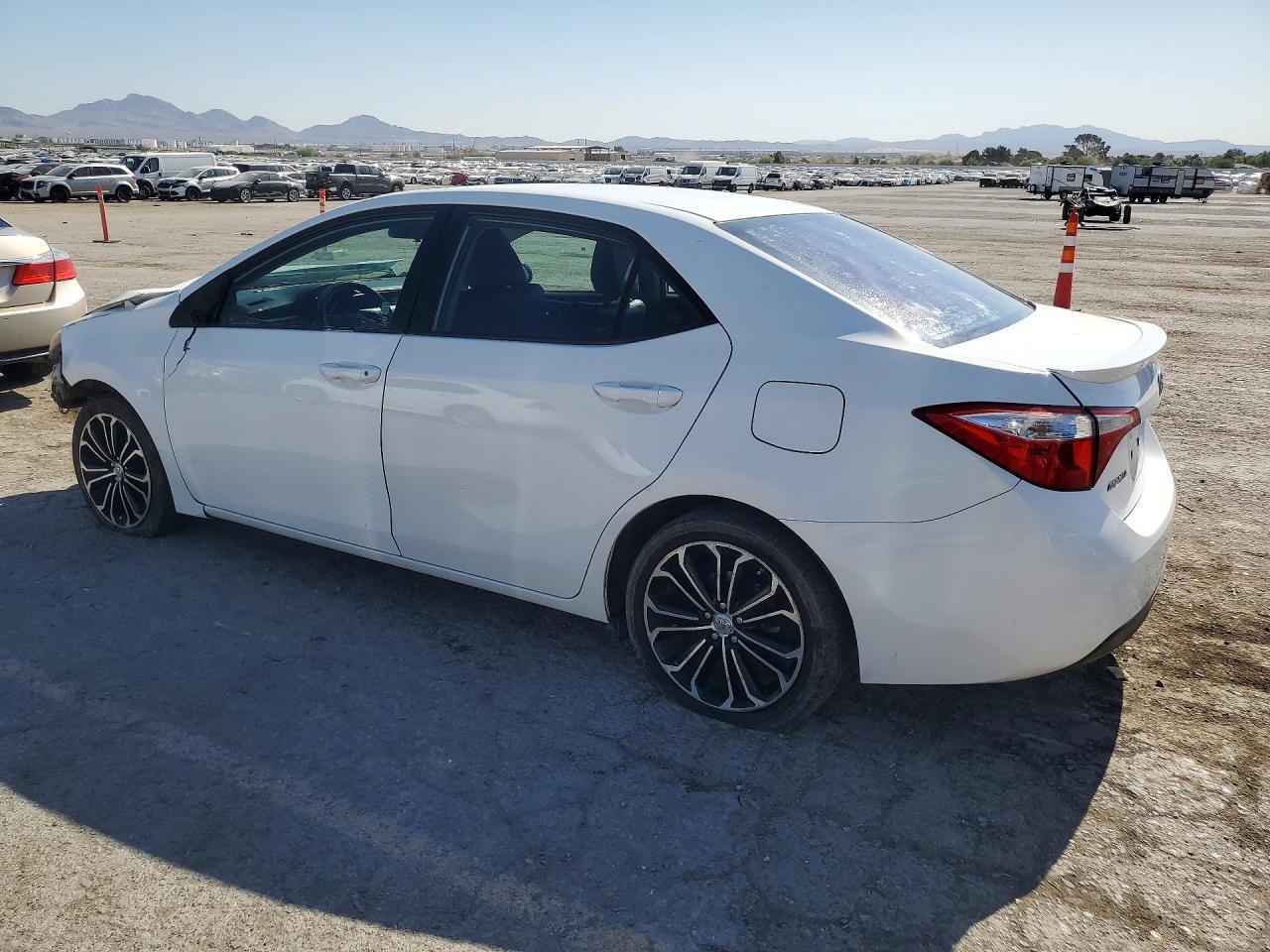 2015 Toyota Corolla S Plus - Фото 2