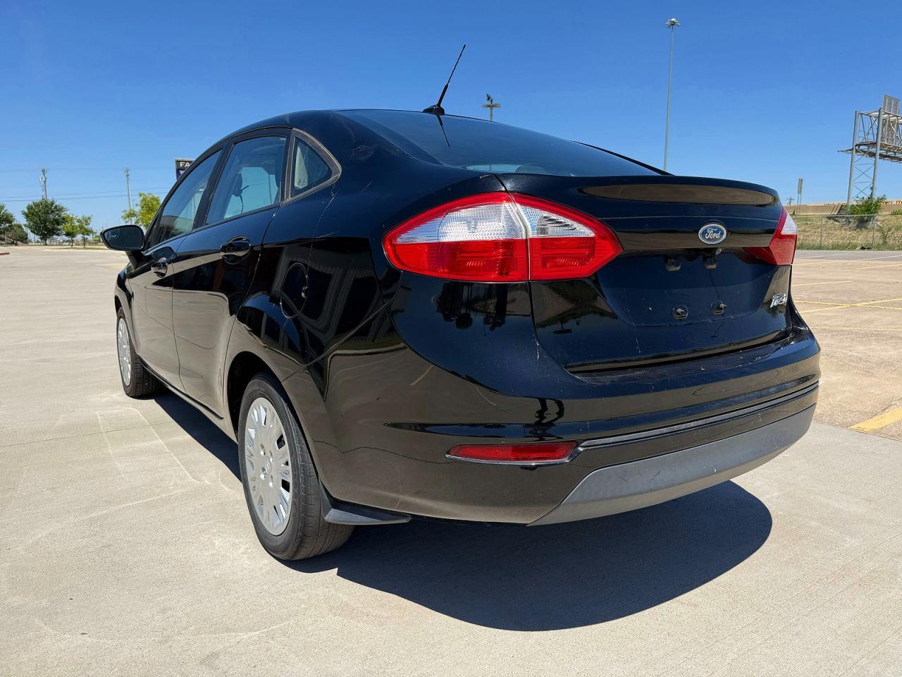 2019 Ford Fiesta S - Image 3