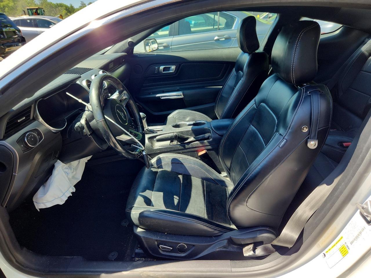 2019 Ford Mustang - Фото 7