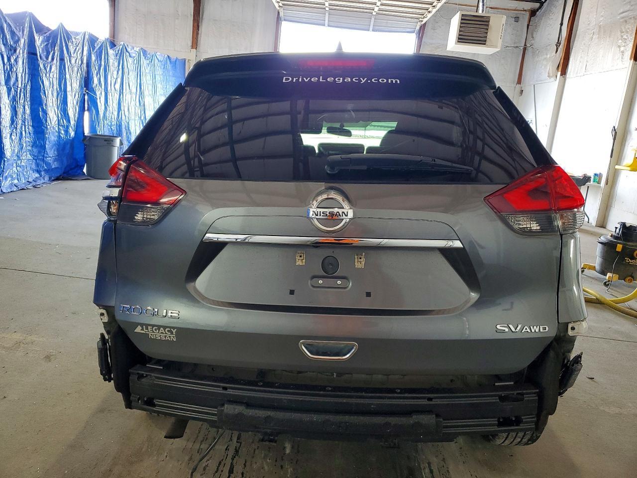 2017 Nissan Rogue Sv - Image 6