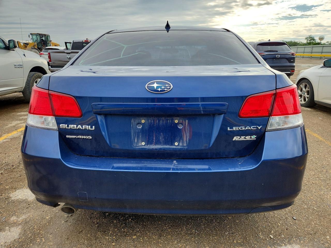 2011 Subaru Legacy 2.5I Limited - Image 6