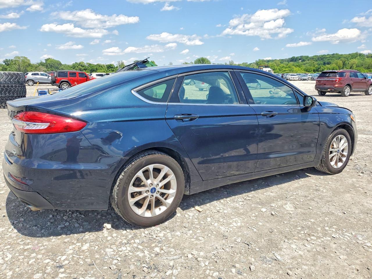 2020 Ford Fusion Se - Image 3