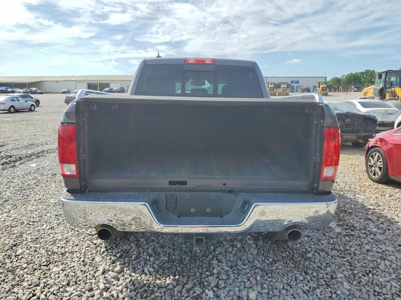 2015 Ram 1500 Slt - Image 6