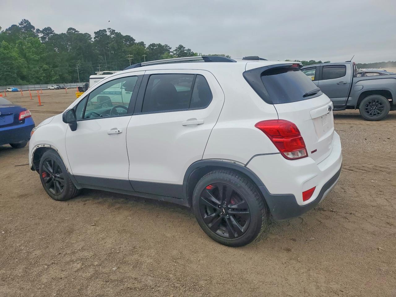 2020 Chevrolet Trax 1Lt - Image 2