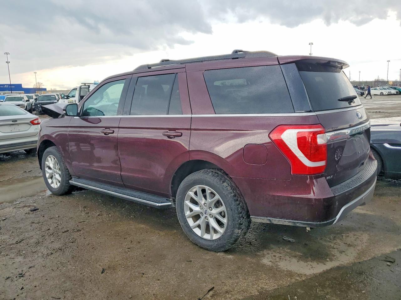 2021 Ford Expedition Xlt - Фото 2
