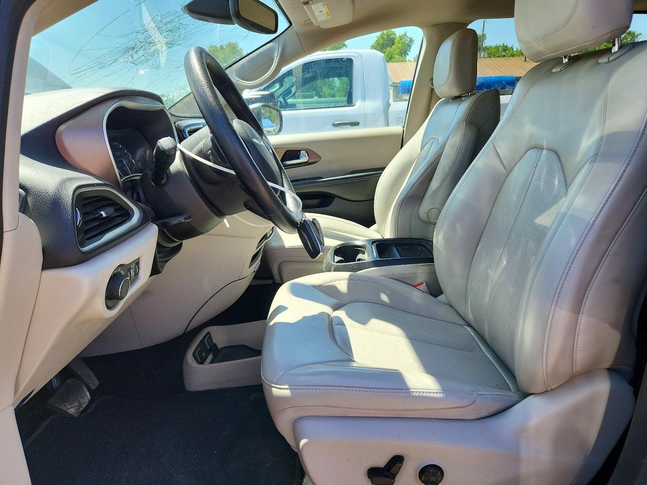 2021 Chrysler Voyager Lxi - Image 7