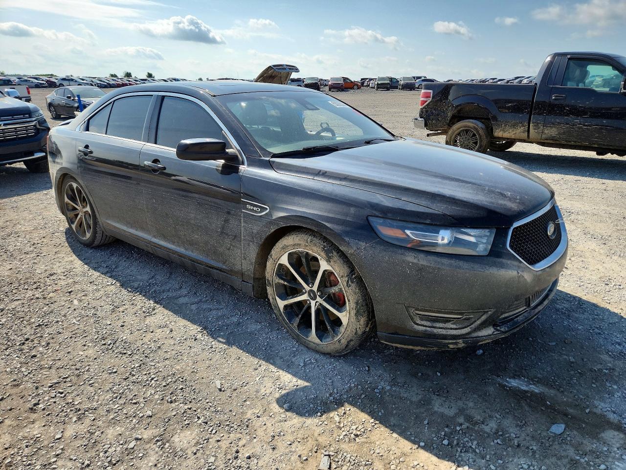 2015 Ford Taurus Sho - Image 4