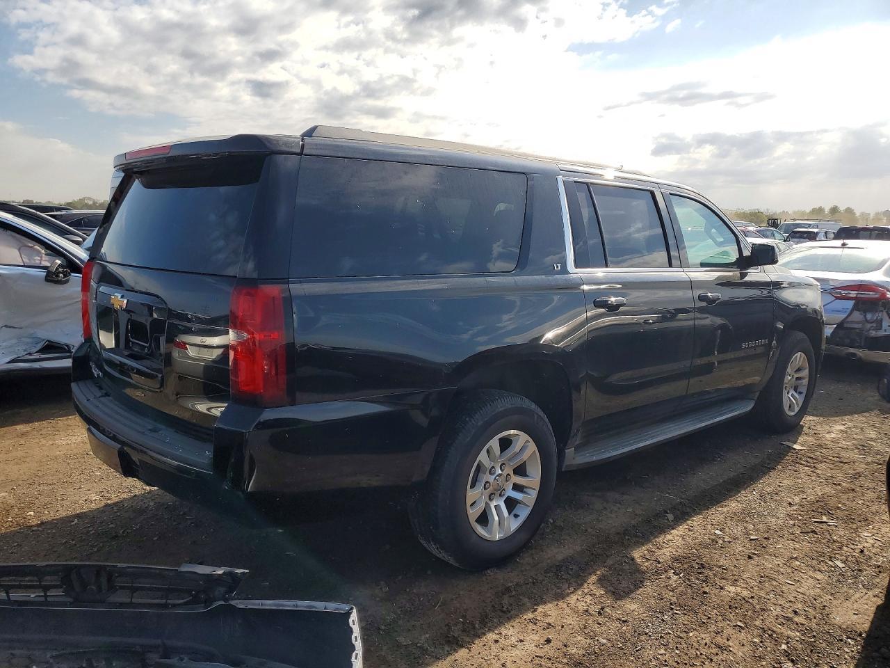 2015 Chevrolet Suburban K1500 Lt - Фото 3