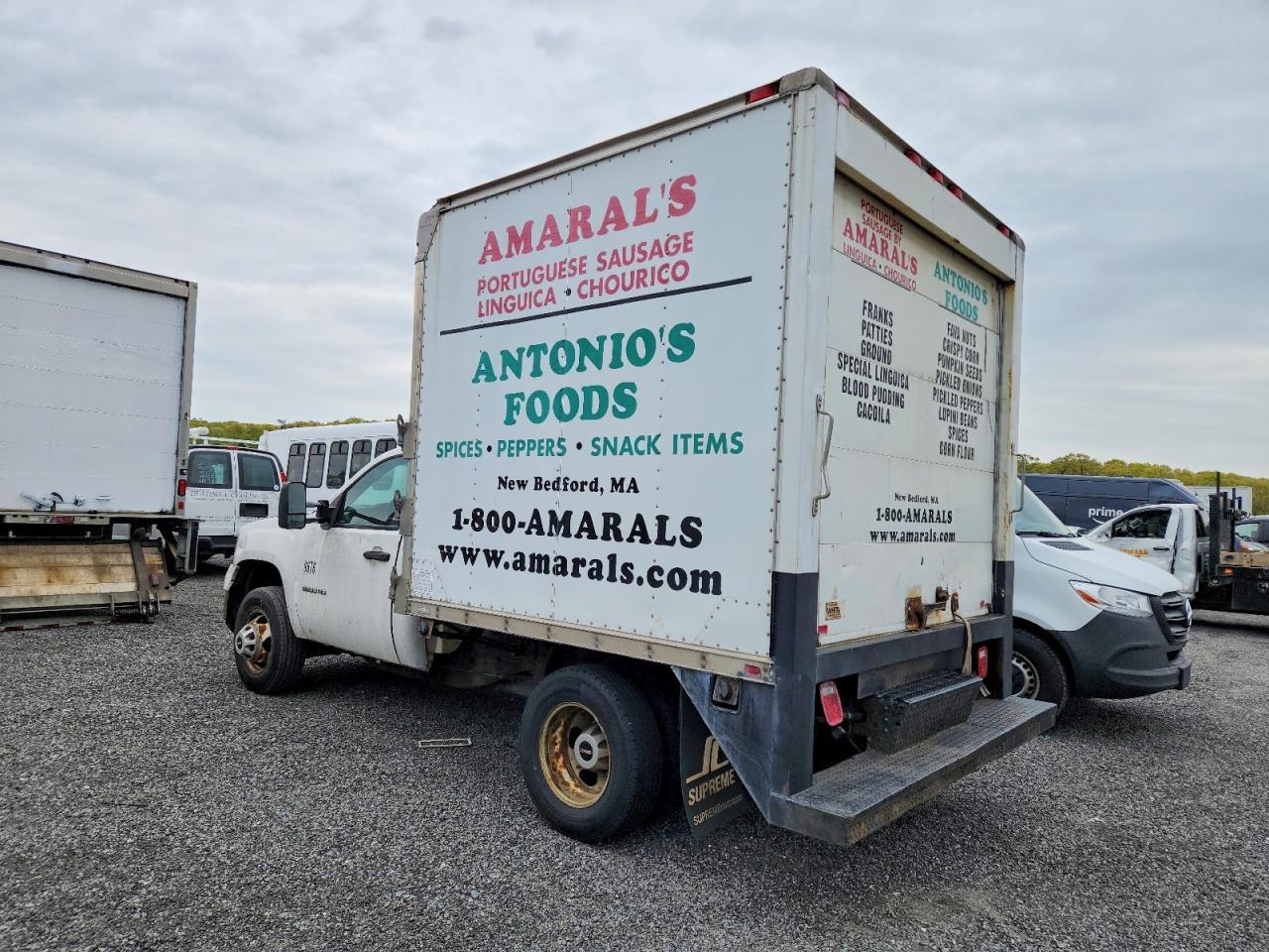 2011 GMC Sierra Refrigerated Box Truck - Фото 3
