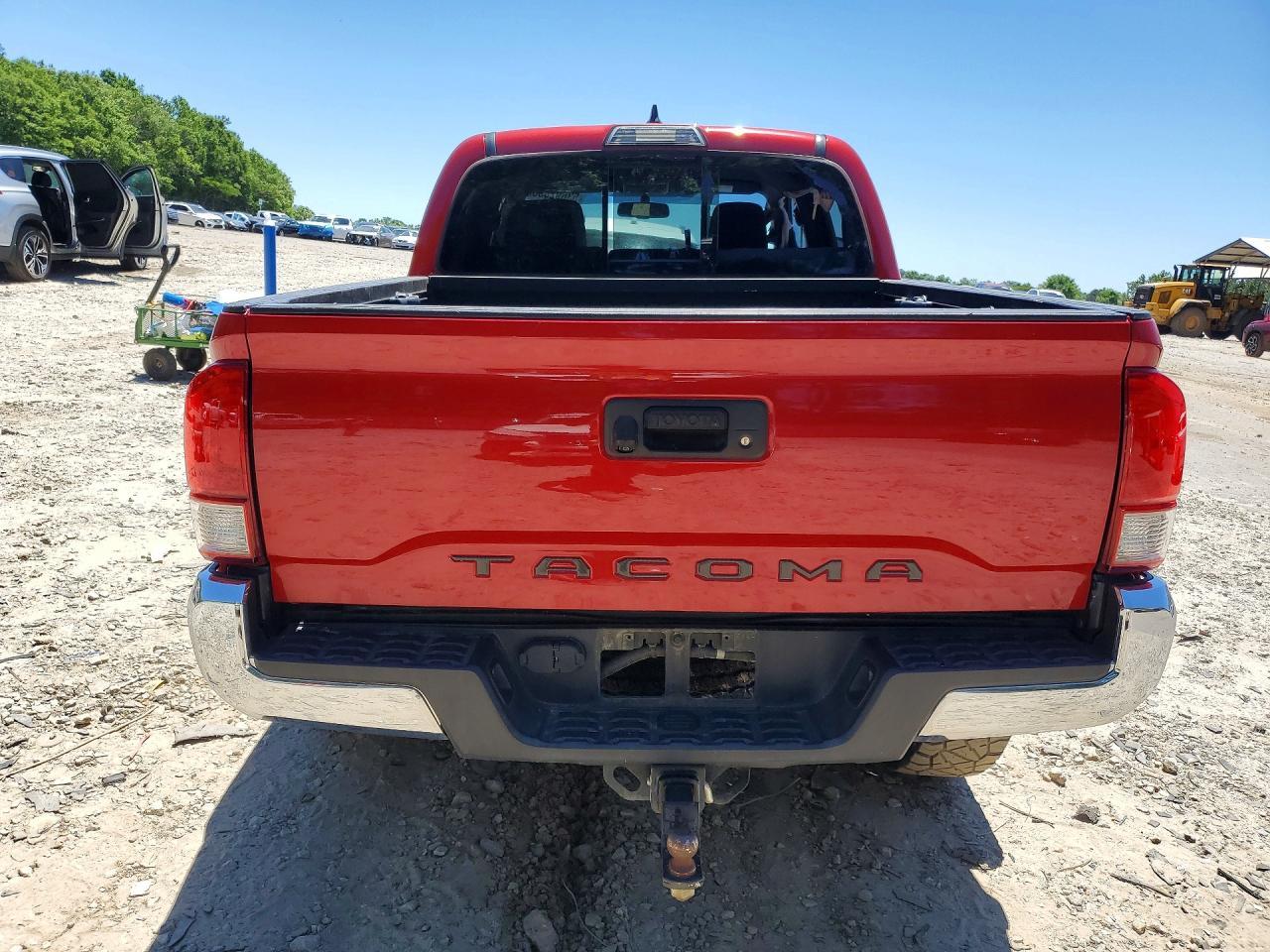2017 Toyota Tacoma Trd Off-Road - Image 6