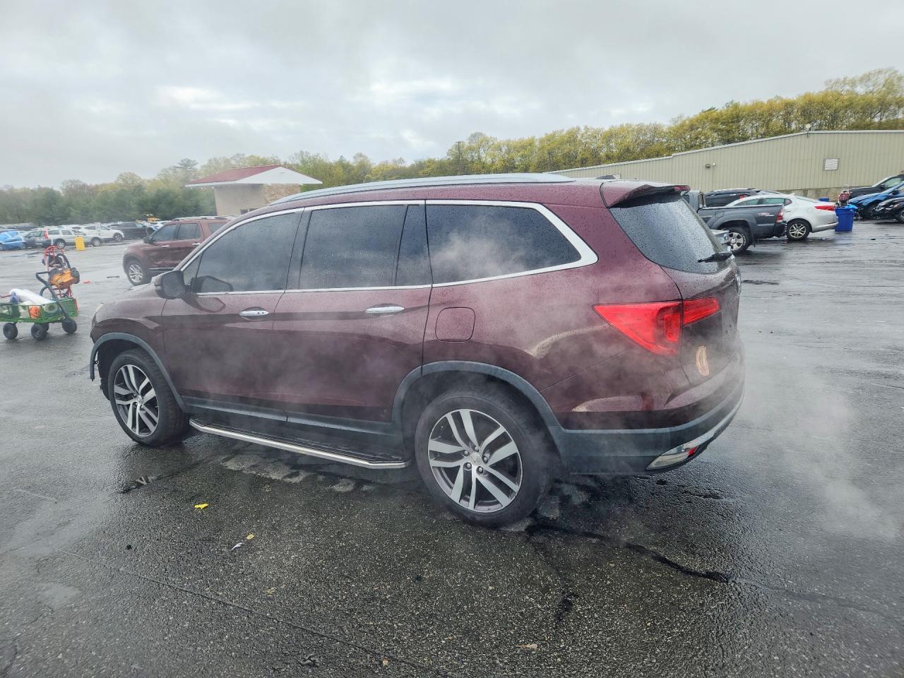2016 Honda Pilot Touring - Image 2