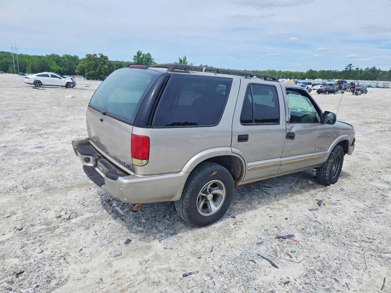 2003 Chevrolet Blazer - Image 3