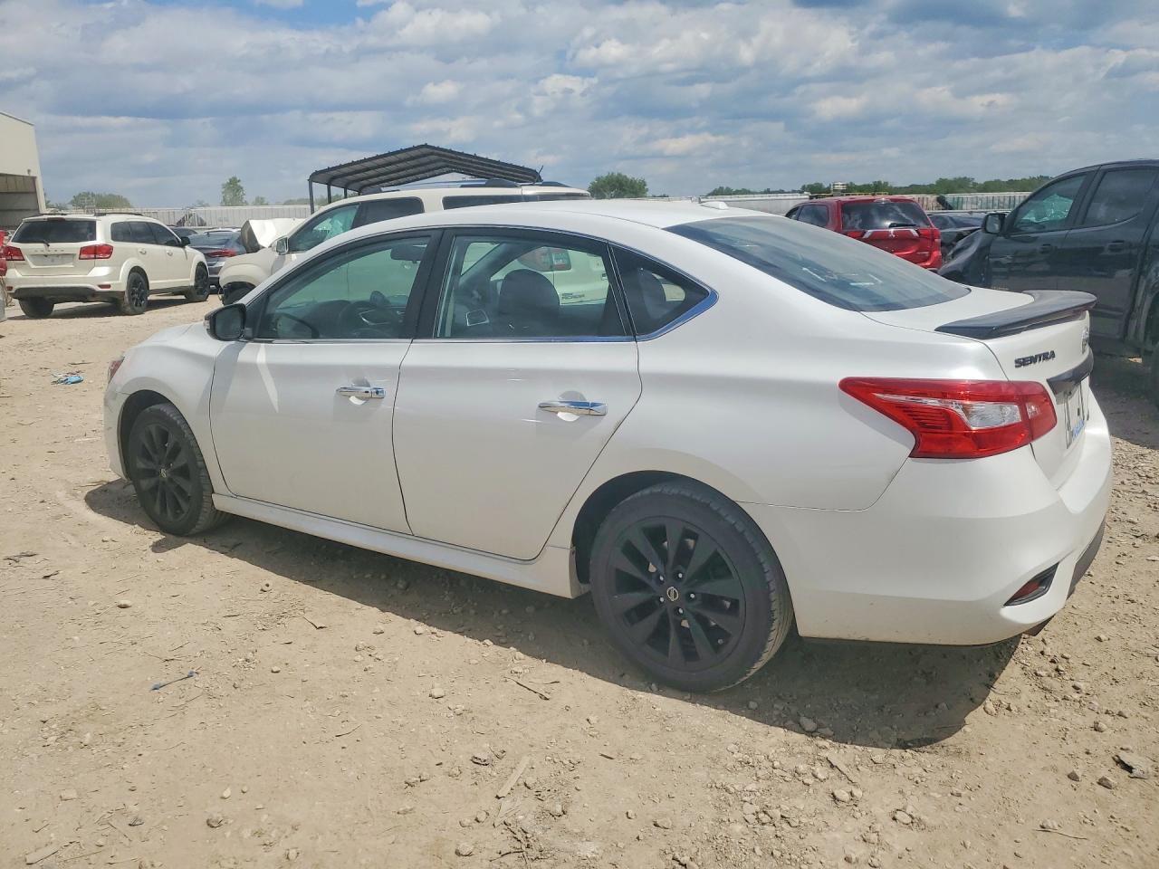 2018 Nissan Sentra Sr - Фото 2