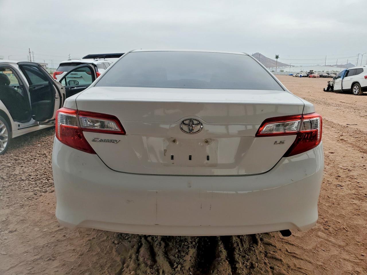 2012 Toyota Camry Le - Фото 6