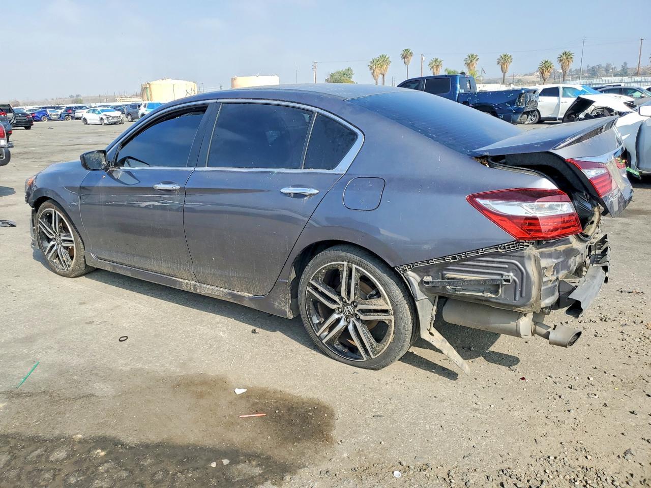 2017 Honda Accord Sport - Фото 2