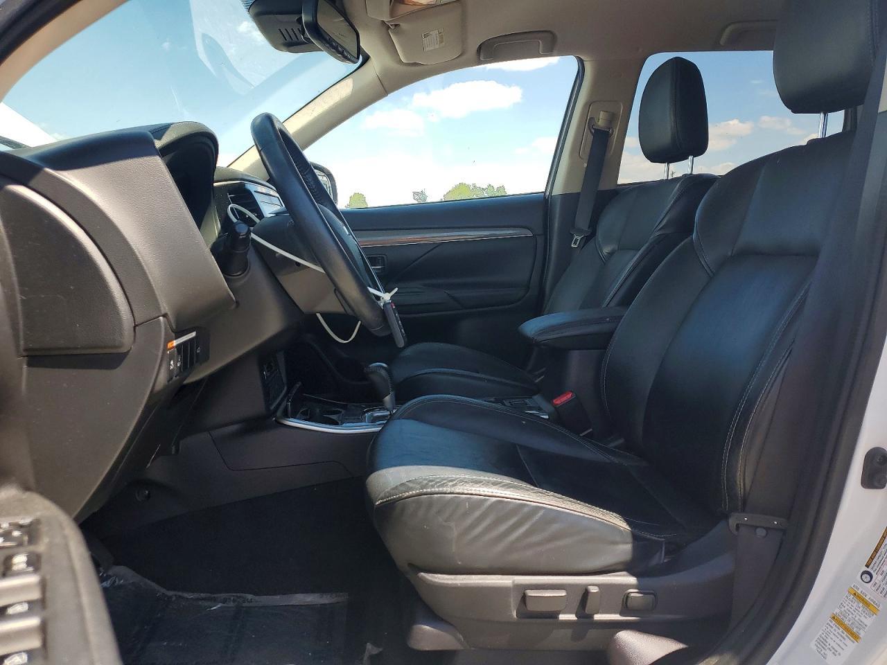 2020 Mitsubishi Outlander Se - Фото 7