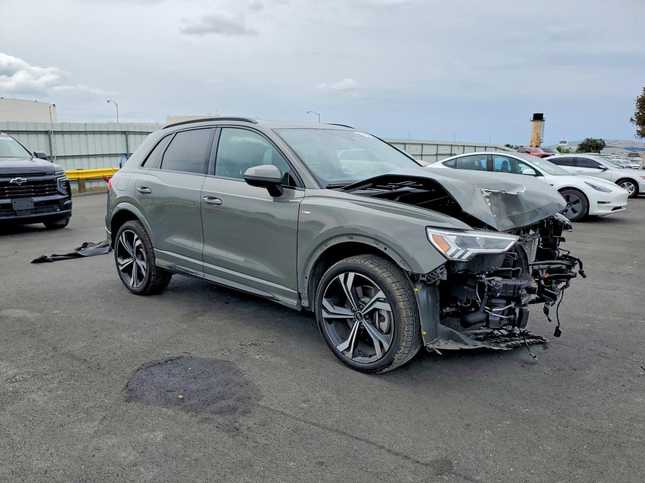 2024 Audi Q3 Premium Plus S Line 45 - Фото 4
