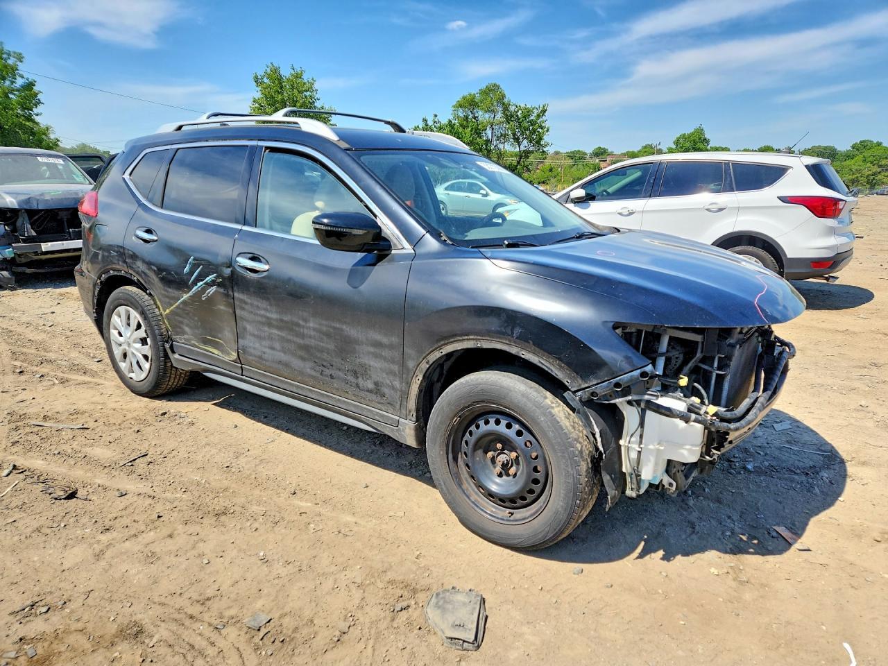 2017 Nissan Rogue S - Фото 4