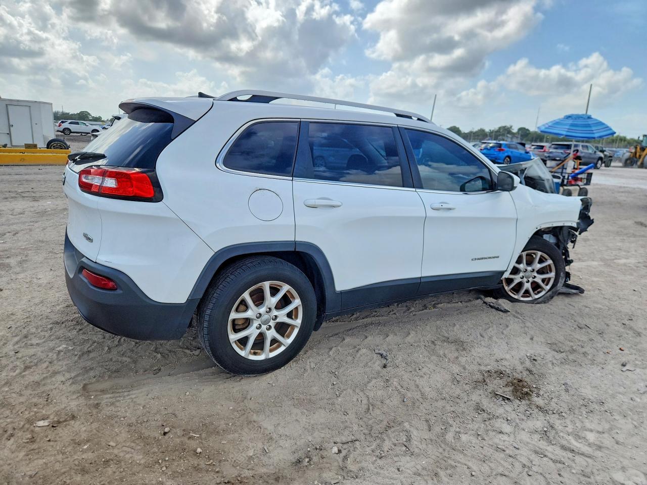 2016 Jeep Cherokee Latitude - Фото 3