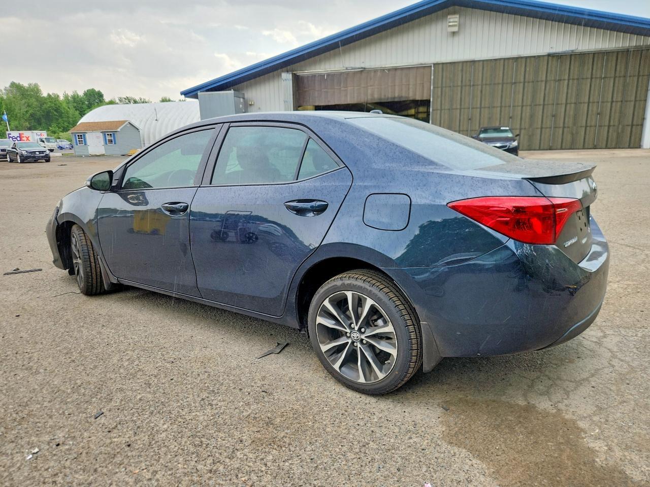 2017 Toyota Corolla Xse - Image 2