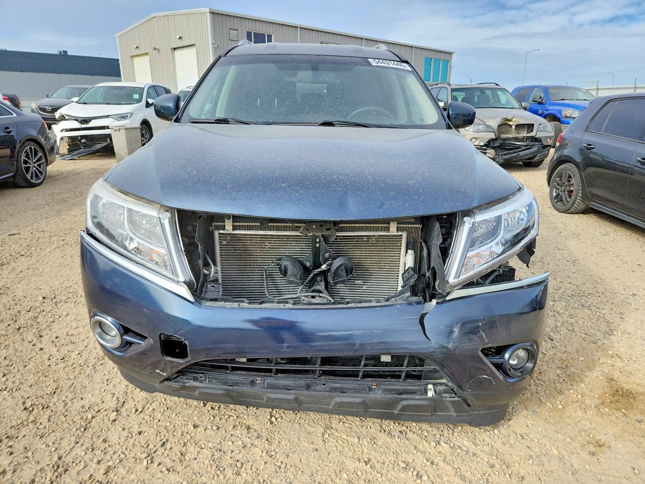 2015 Nissan Pathfinder S - Image 5