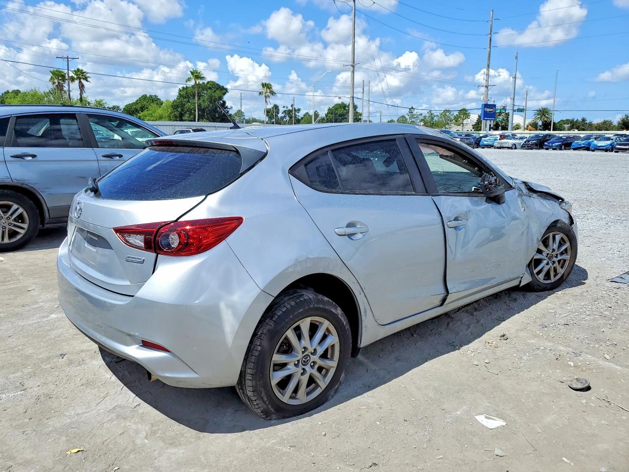 2018 Mazda 3 Sport - Image 3
