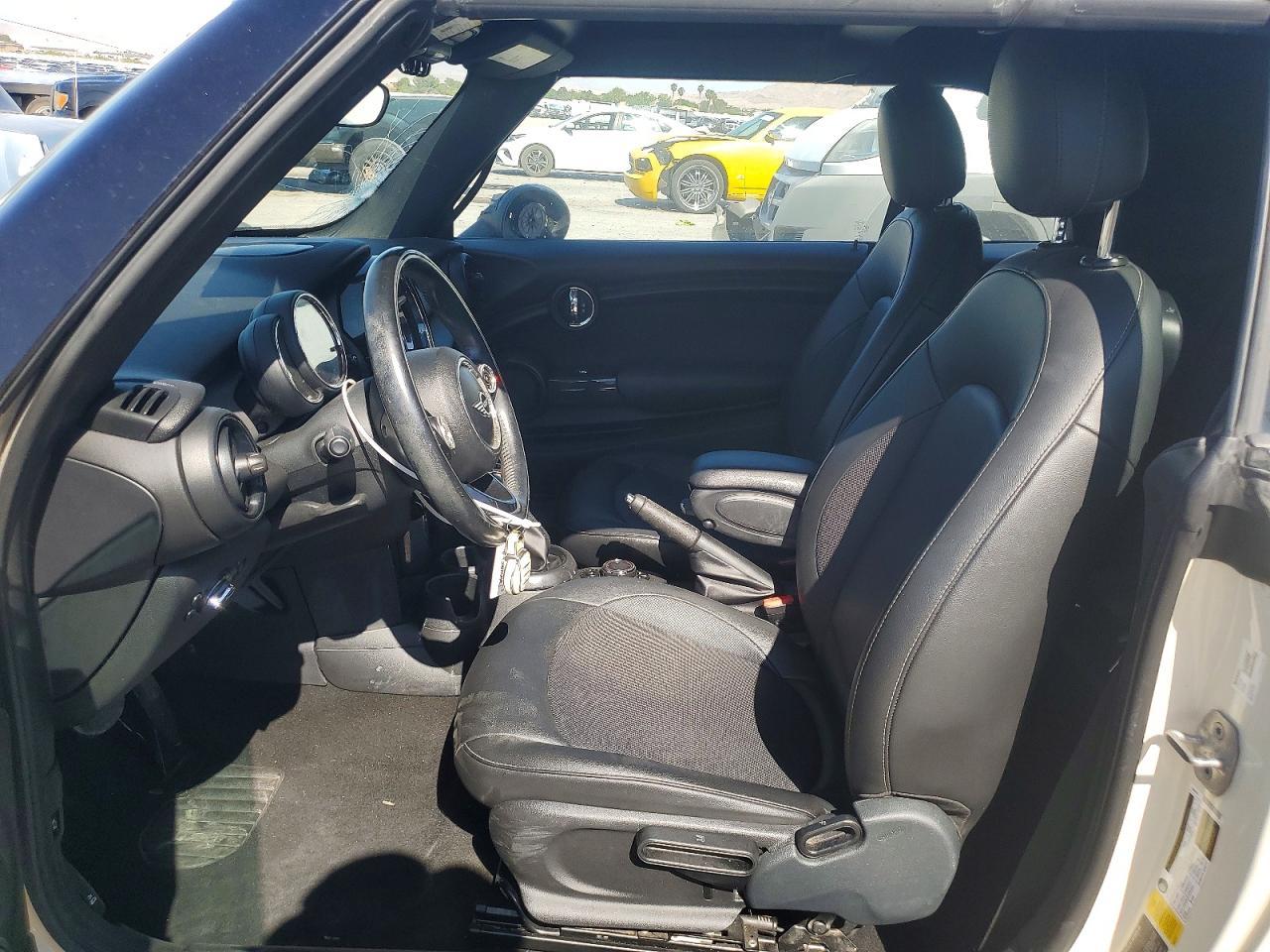 2019 Mini Cooper - Image 7