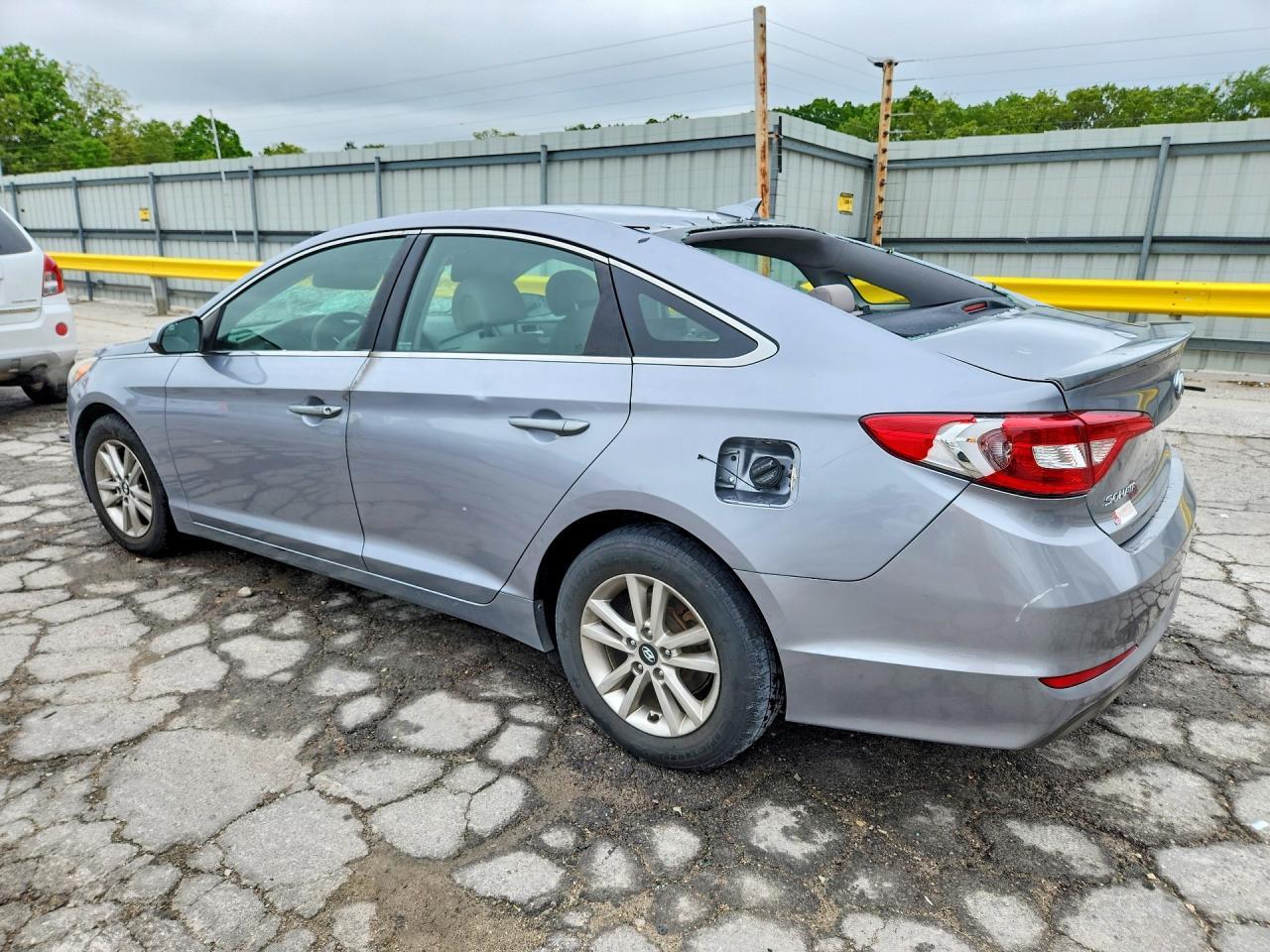 2015 Hyundai Sonata - Фото 2