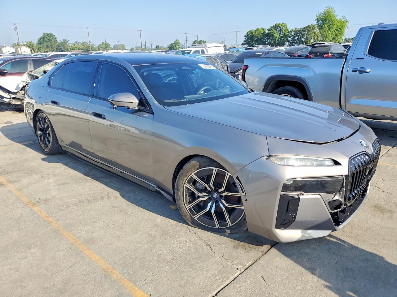 2024 BMW I7 xDrive60 - Фото 4
