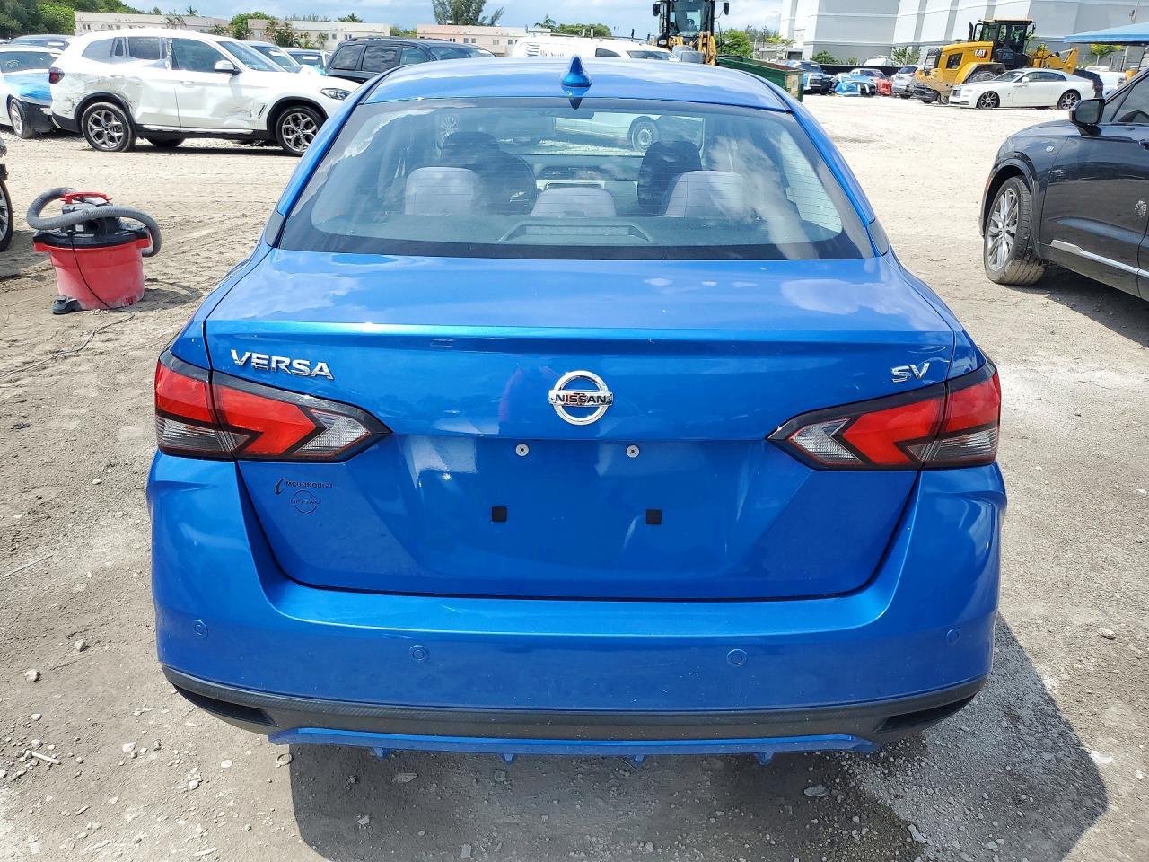 2021 Nissan Versa Sv - Image 6