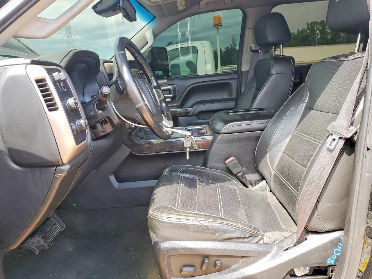 2016 GMC Sierra K2500 Denali - Image 7
