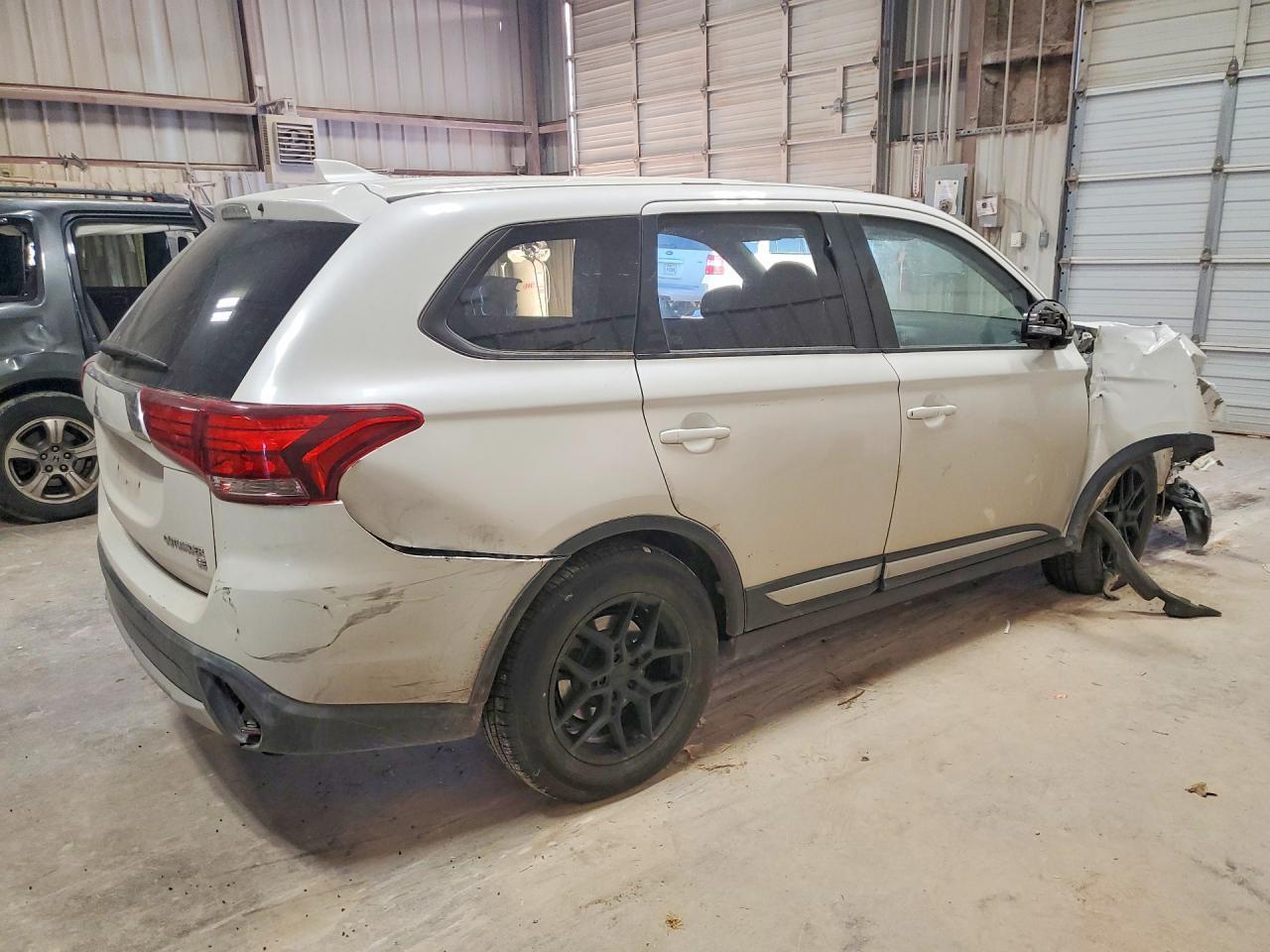2018 Mitsubishi Outlander Se - Фото 3