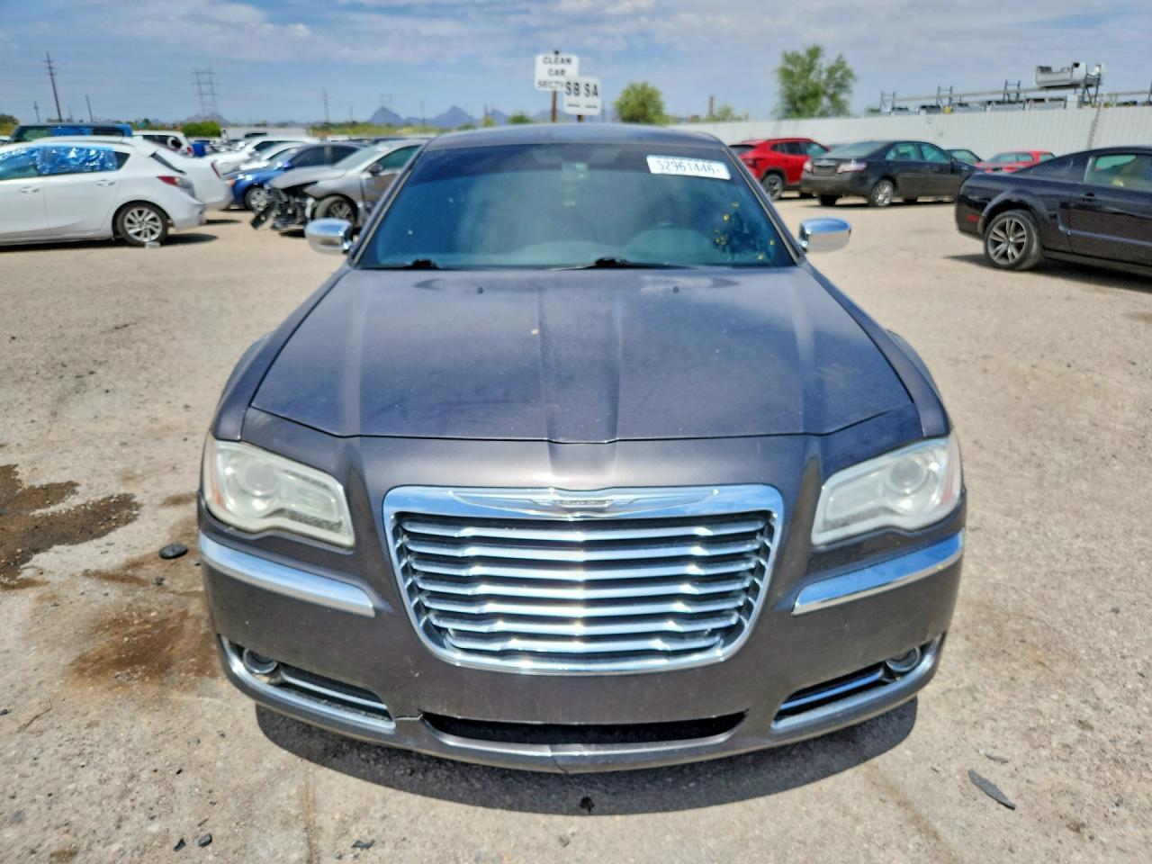 2014 Chrysler 300C - Image 5
