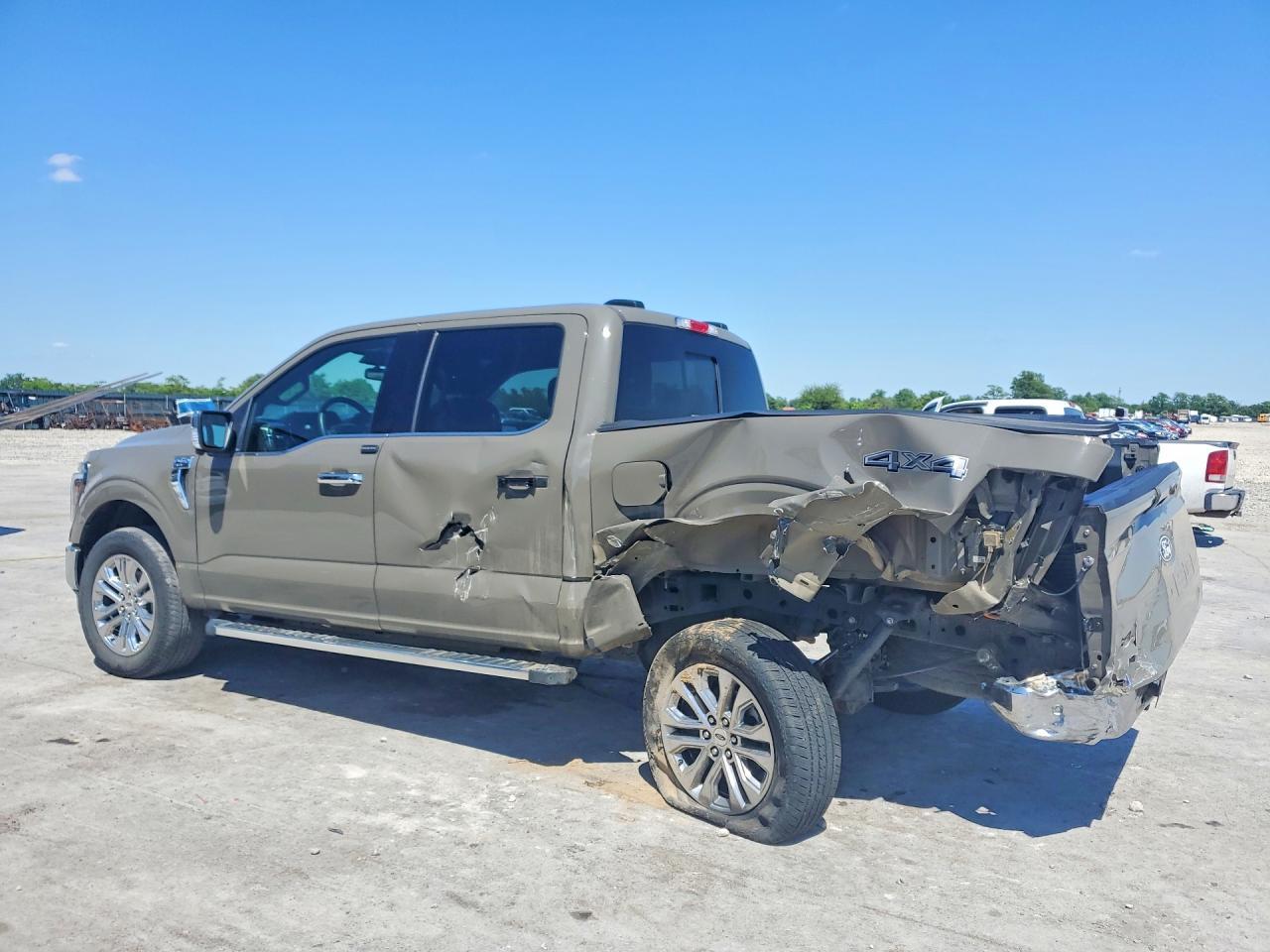 2025 Ford F150 Lariat - Фото 2