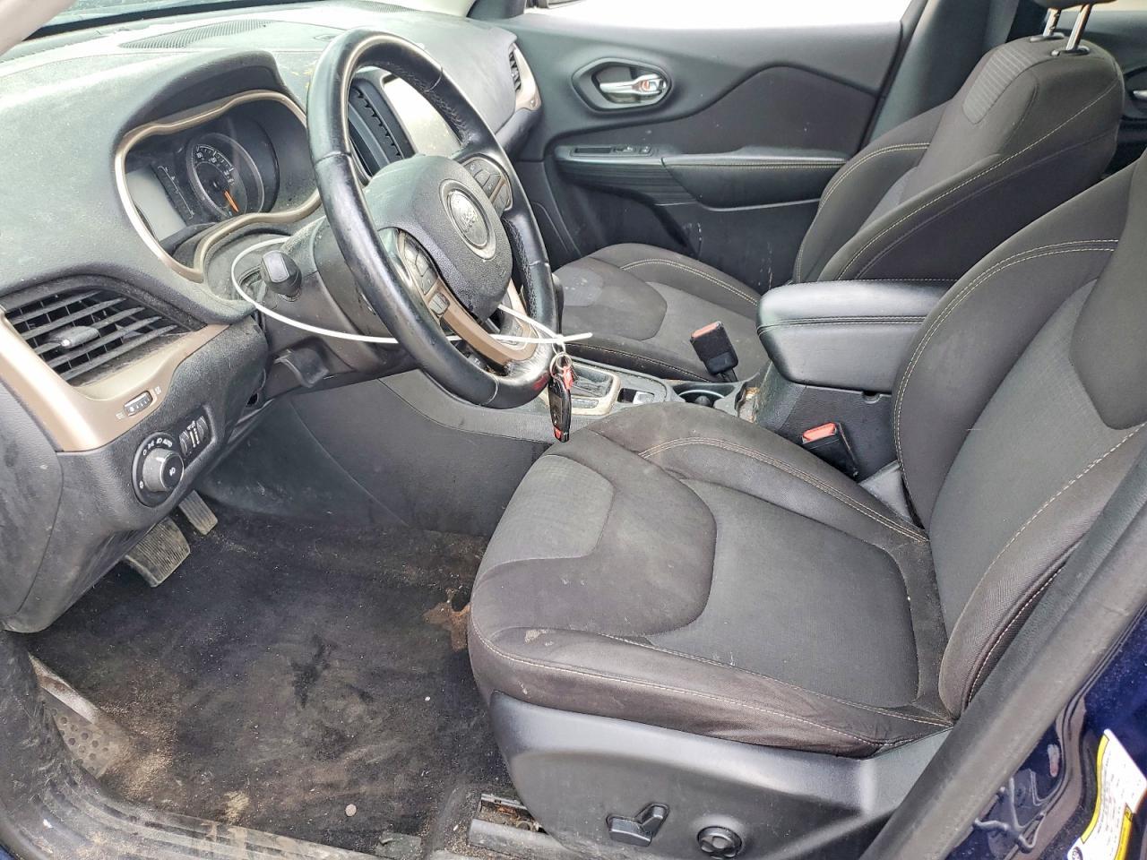 2016 Jeep Cherokee Latitude - Image 7