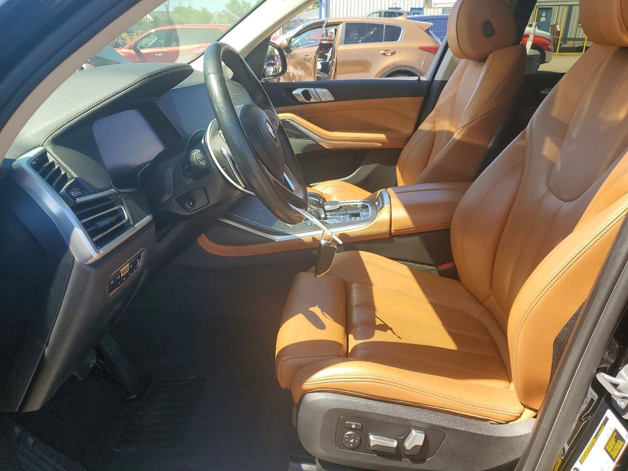 2021 BMW X7 xDrive40I - Фото 7