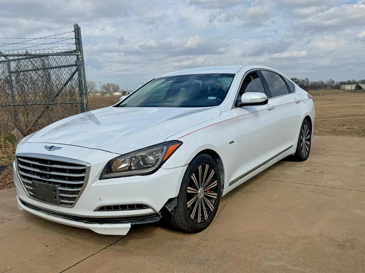 2015 Hyundai Genesis 3.8L - Image 2