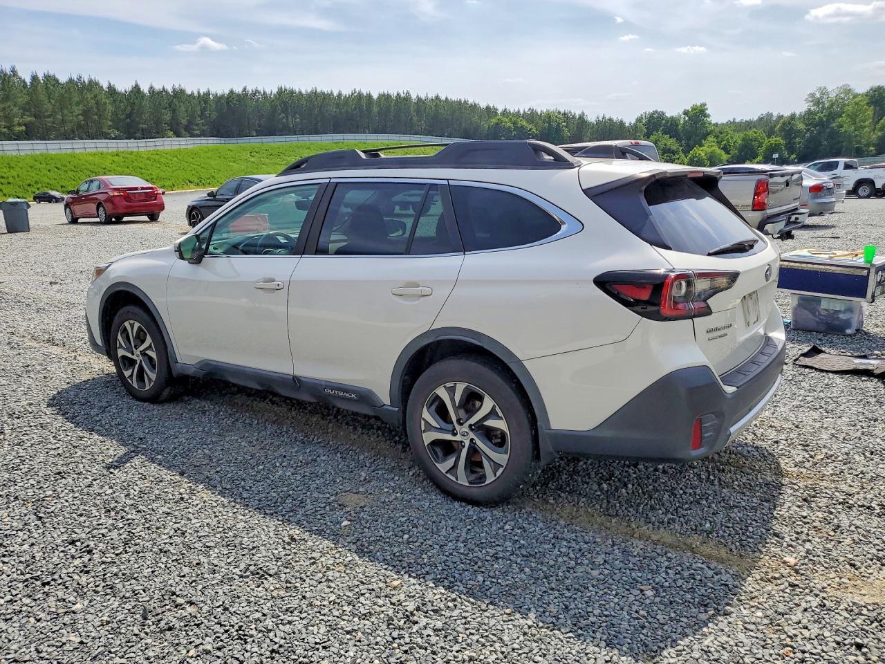 2021 Subaru Outback Limited - Фото 2