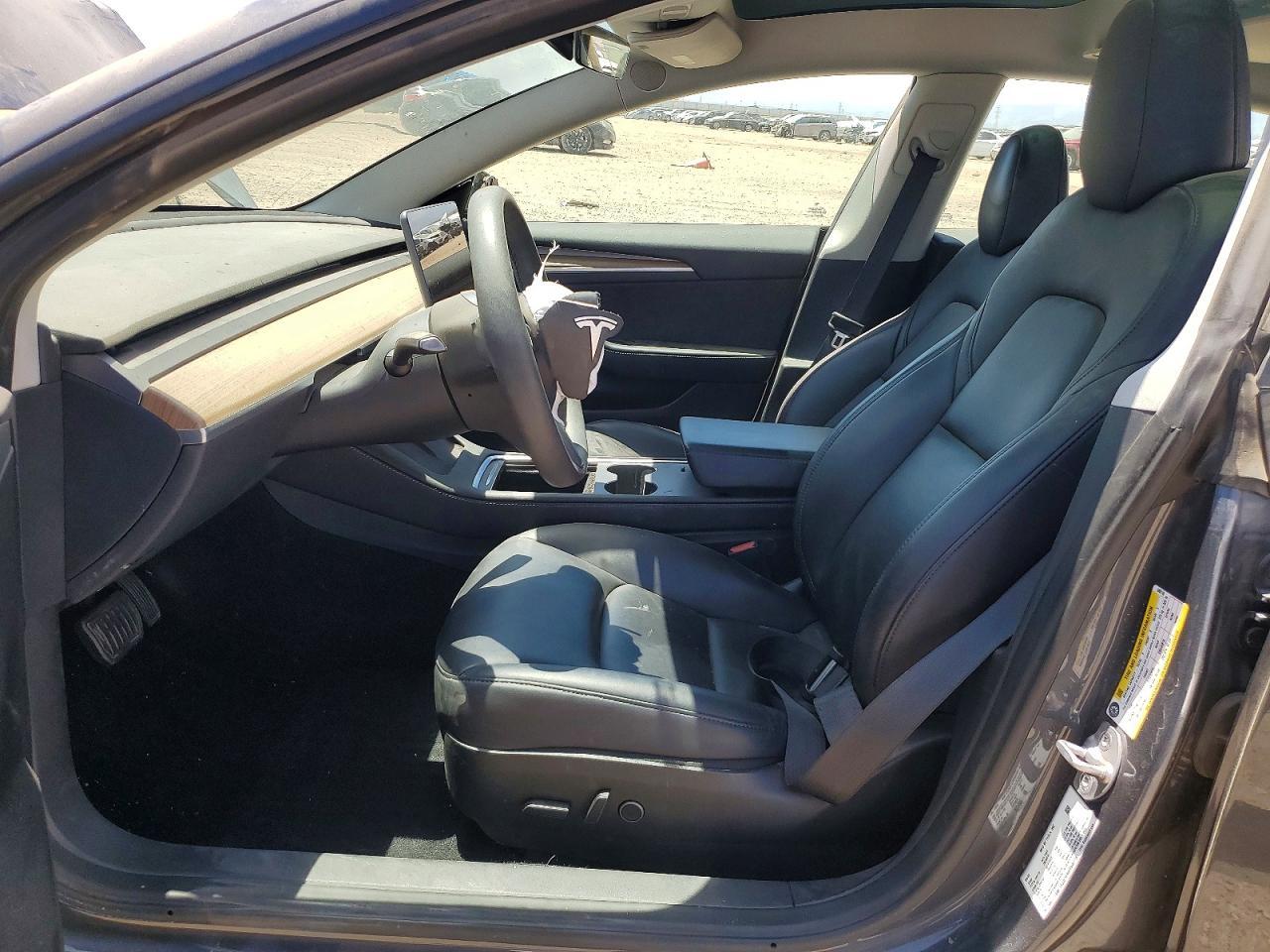 2023 Tesla Model 3 - Image 7