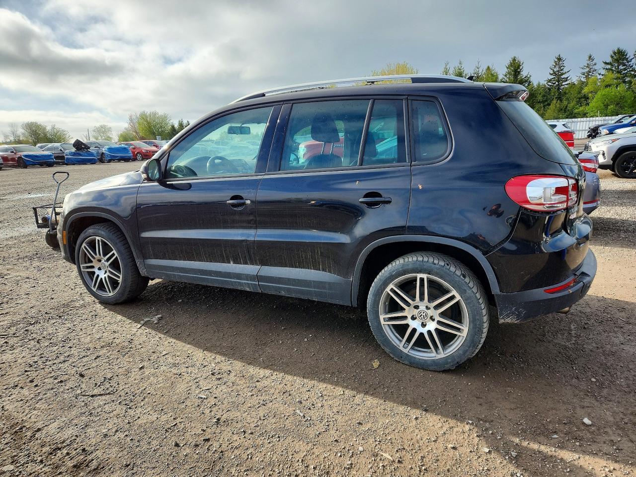 2015 Volkswagen Tiguan S - Image 2