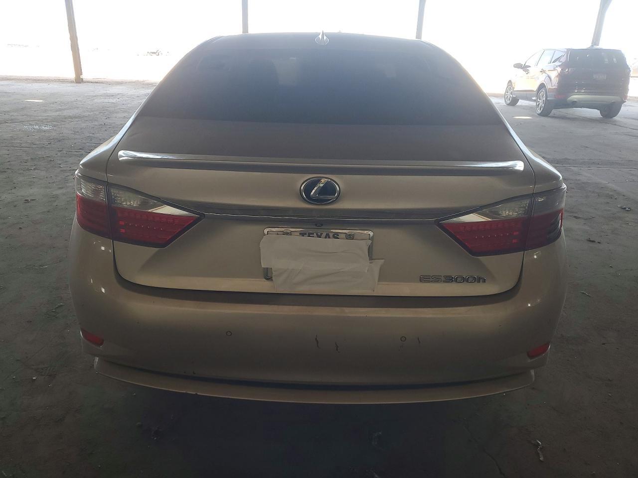 2015 Lexus Es 300H - Image 6