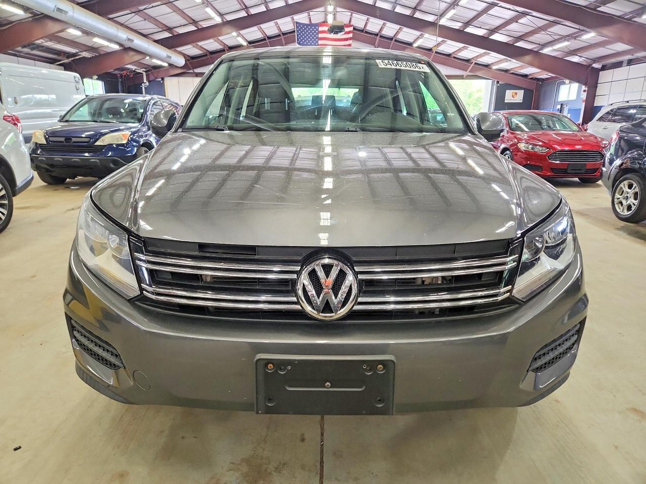 2013 Volkswagen Tiguan S - Фото 5