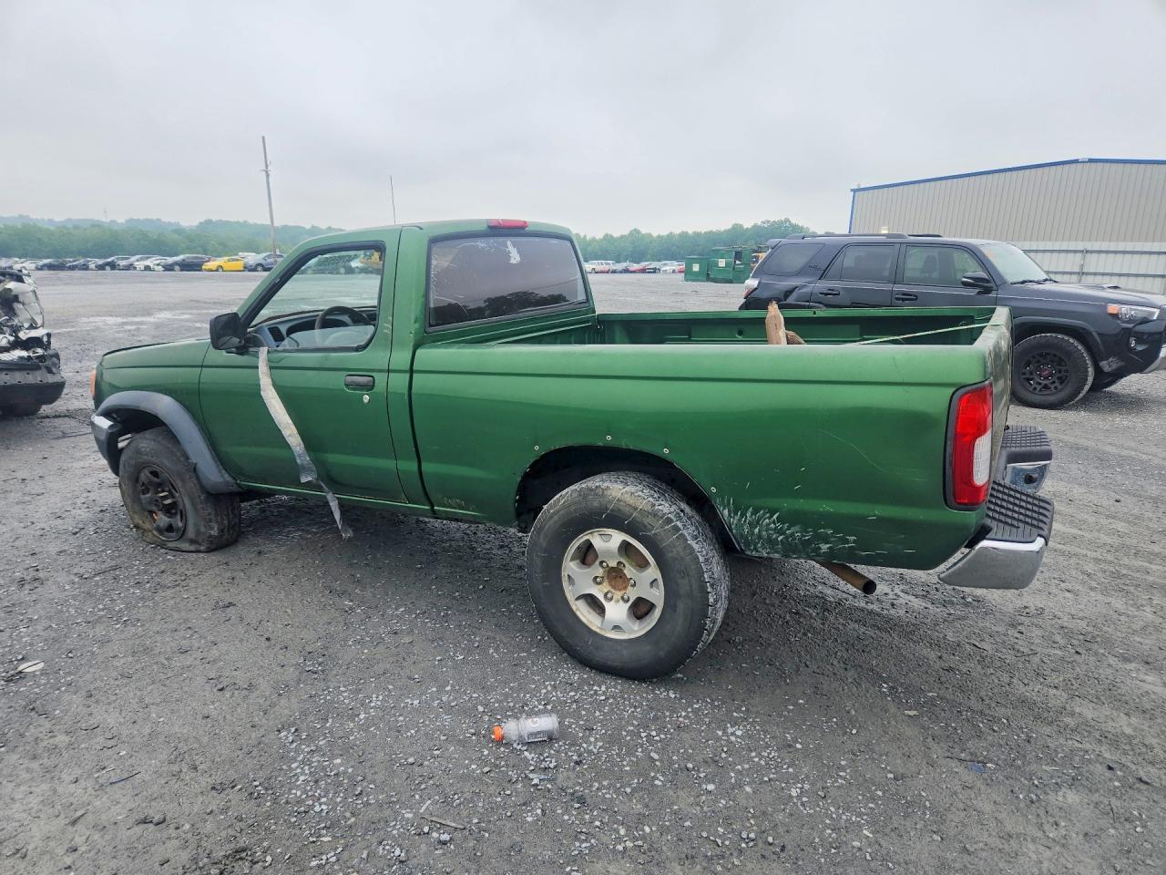 1998 Nissan Frontier - Фото 2