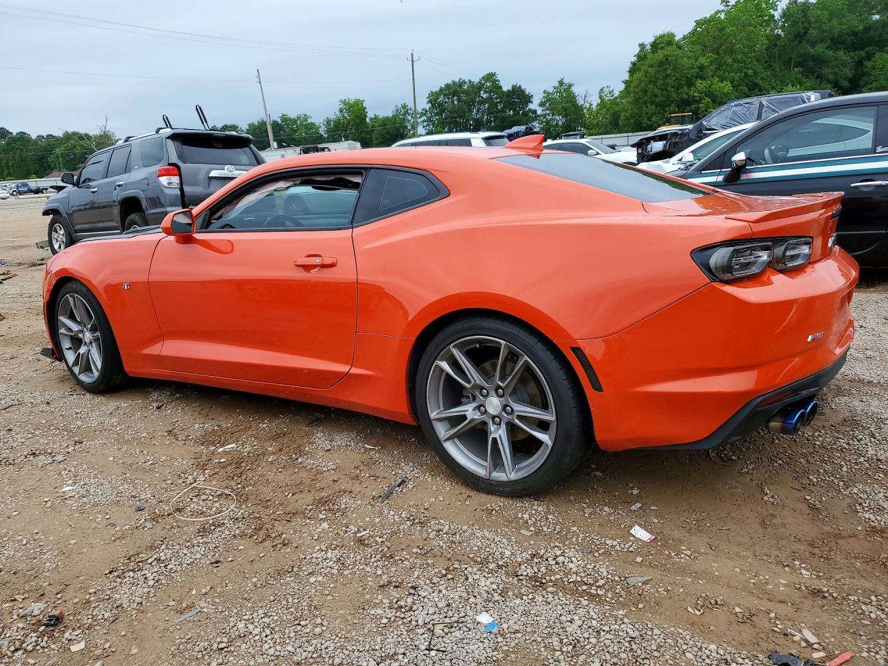 2019 Chevrolet Camaro Lt - Image 2
